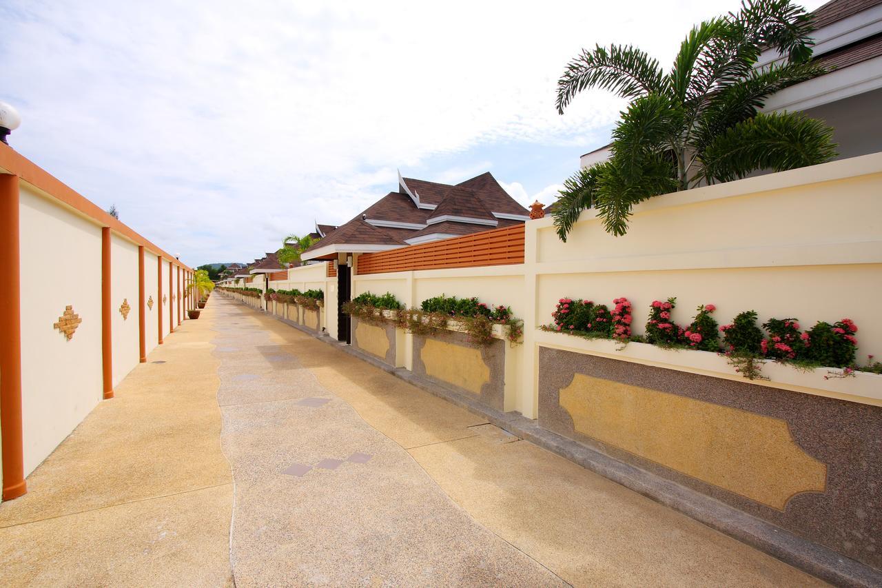 The Iris Pool Villa Rawai Quarto foto
